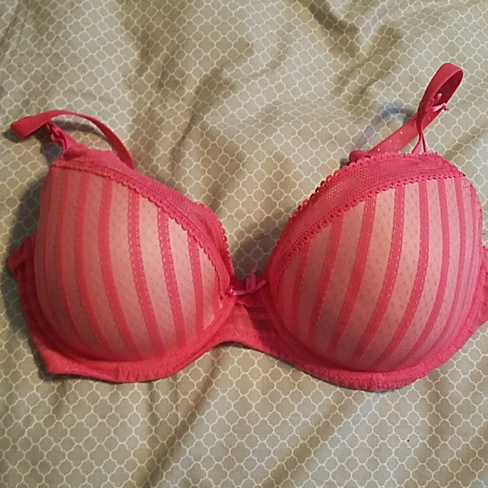 Betsey Johnson bra 30dd
